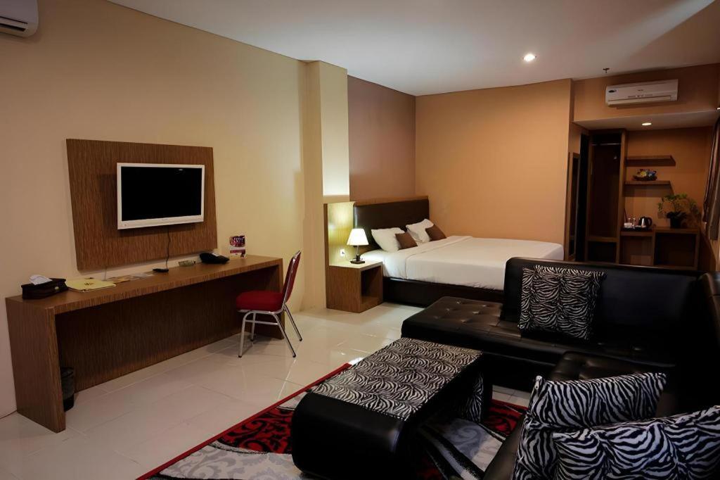 Asoka Luxury Hotel Bandar Lampung Eksteriør billede