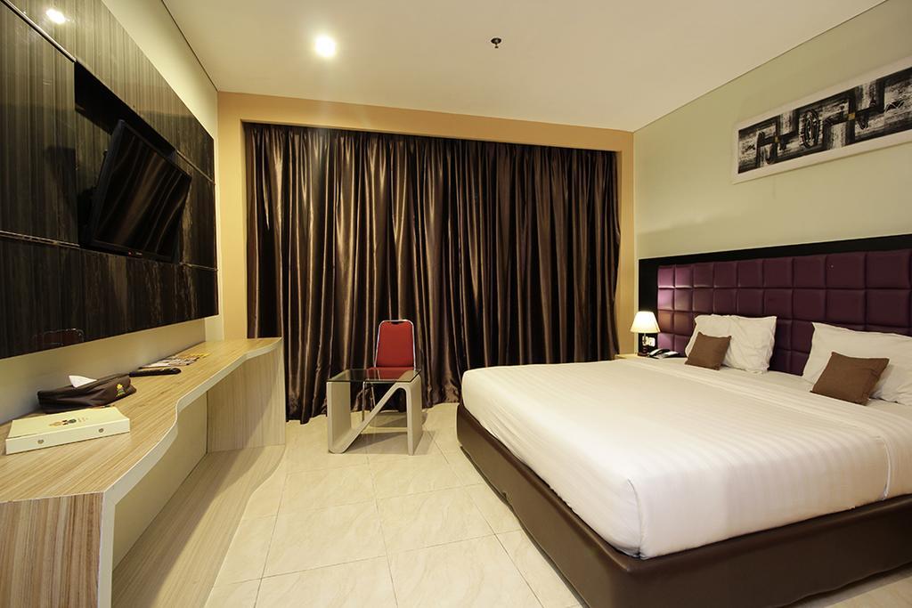 Asoka Luxury Hotel Bandar Lampung Eksteriør billede