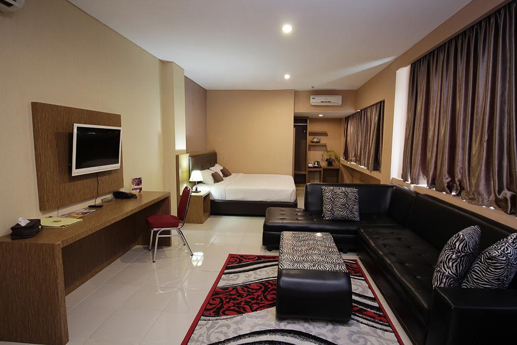 Asoka Luxury Hotel Bandar Lampung Eksteriør billede