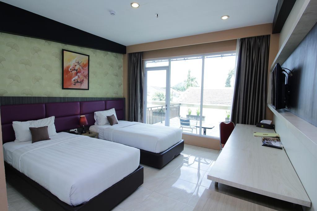 Asoka Luxury Hotel Bandar Lampung Eksteriør billede