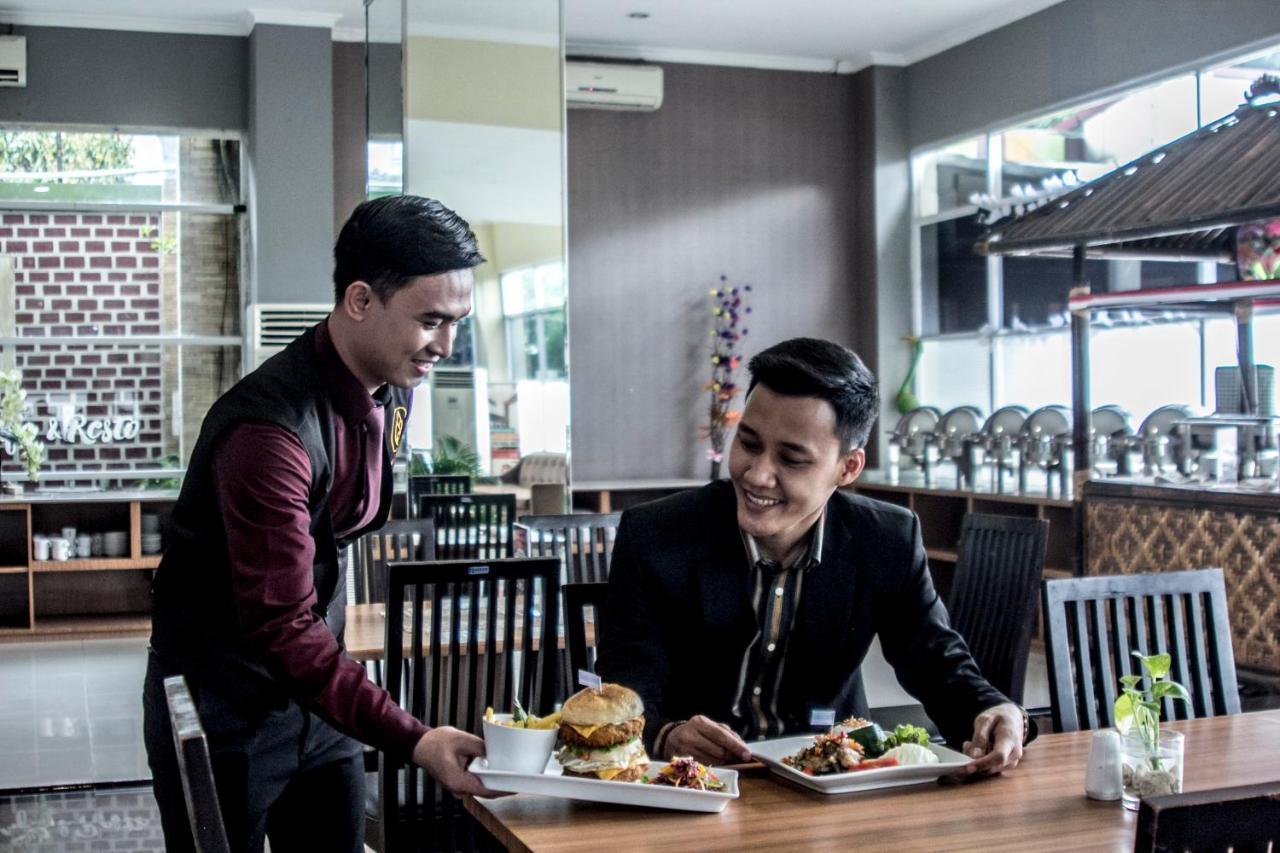 Asoka Luxury Hotel Bandar Lampung Eksteriør billede