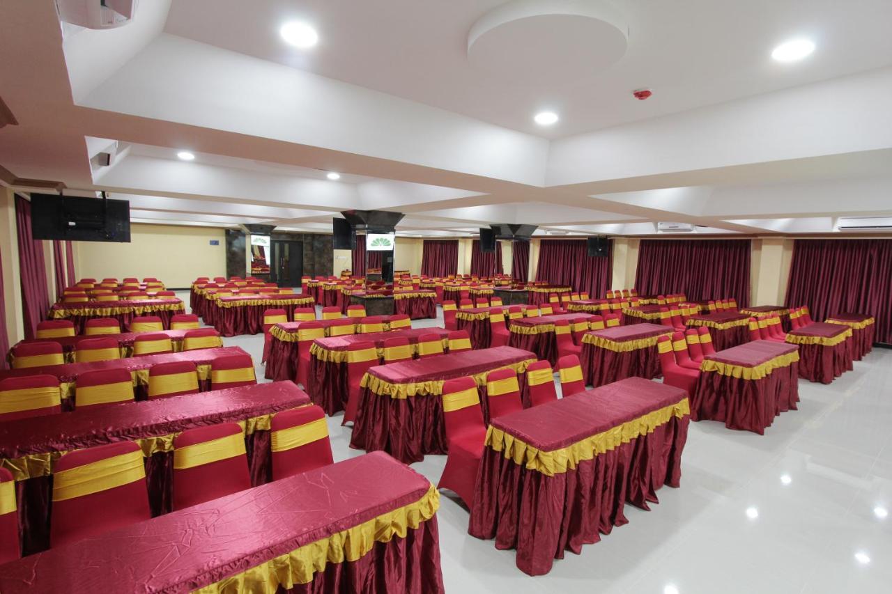 Asoka Luxury Hotel Bandar Lampung Eksteriør billede