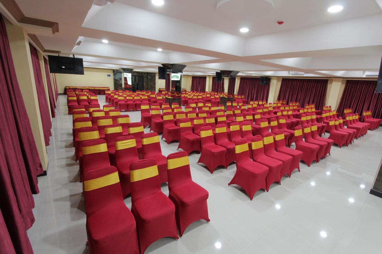 Asoka Luxury Hotel Bandar Lampung Eksteriør billede
