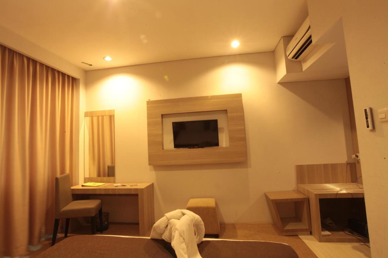 Asoka Luxury Hotel Bandar Lampung Eksteriør billede